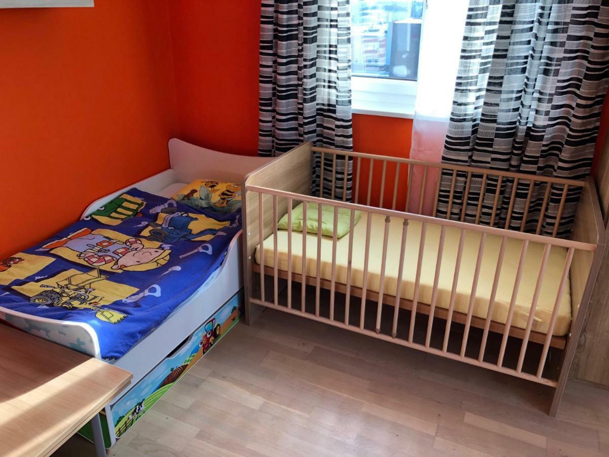 Kmheim, Cozy 103M2 Apartment, With 3 Bedroom And Covered Free Parking Place, Close To City Center Graz Exterior photo